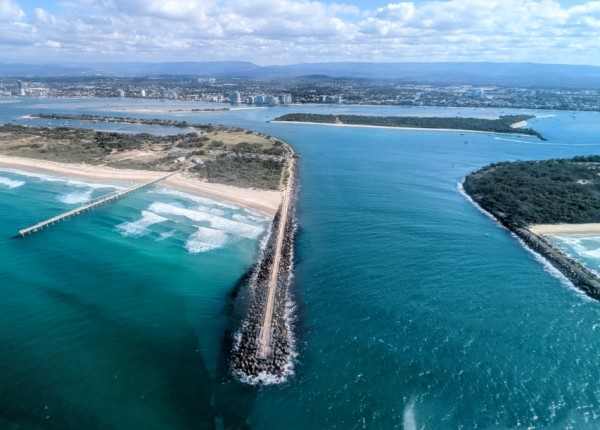 Surfers Paradise Sand Backpass Pipeline